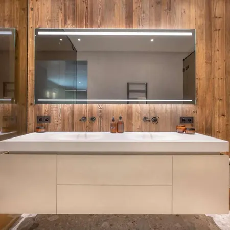 Penthouse Tyrol 4 Bb Mountain View Апартаменты *
